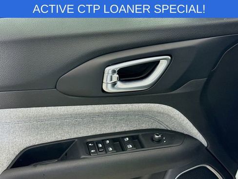 New 2026 Jeep Compass Latitude image 17