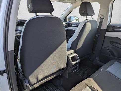Used 2025 Volkswagen Taos S AWD/4WD image 23