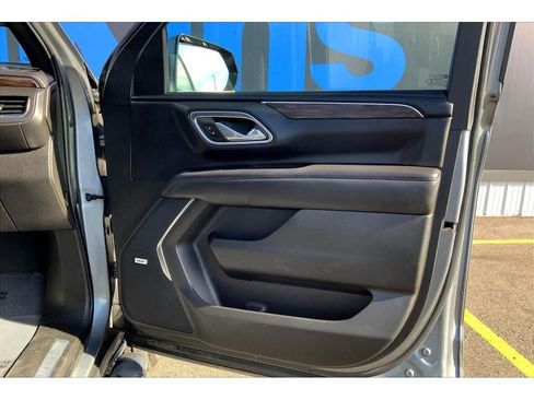 Used 2022 Chevrolet Suburban Z71 w/ Z71 Off-Road Package image 25