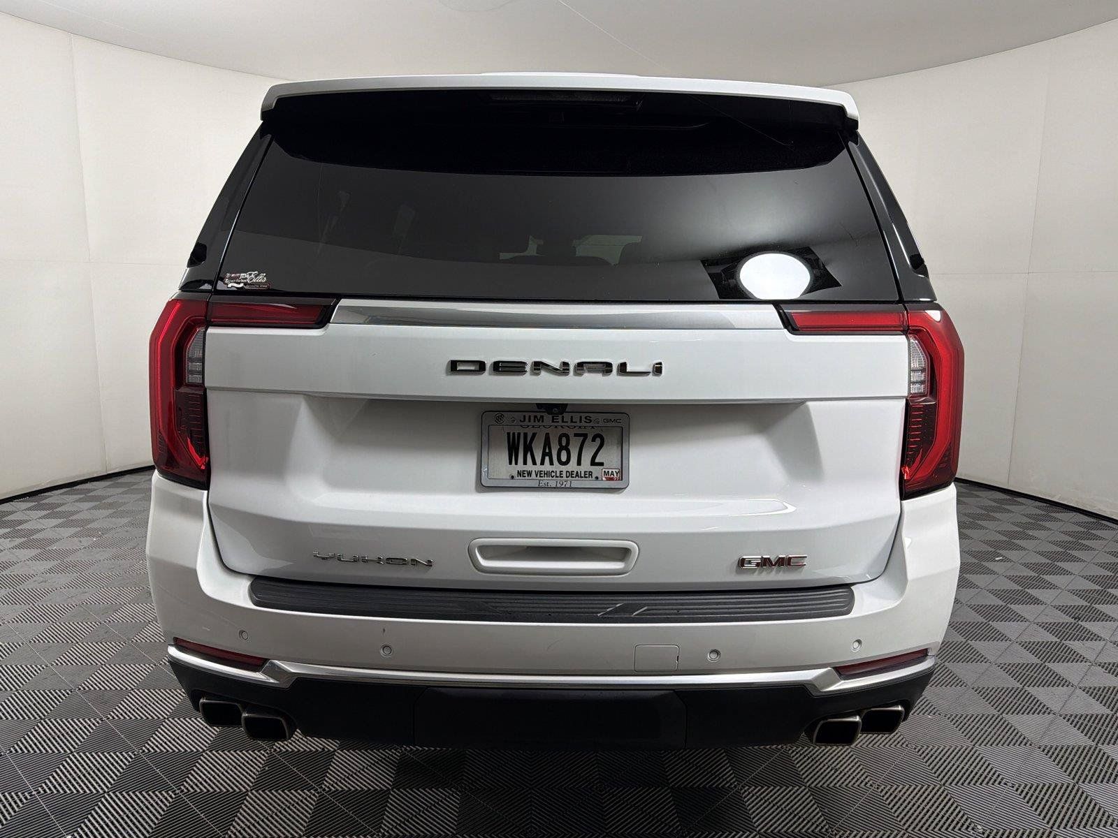 Used 2025 GMC Yukon XL Denali w/ Sun & Power Step Package RWD image 5