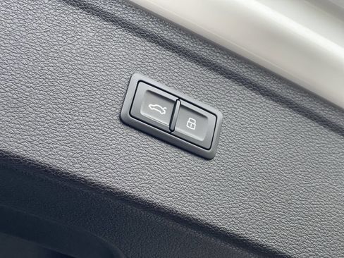 Used 2019 Audi SQ5 Prestige w/ Prestige Package image 30