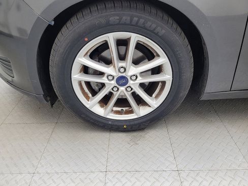 Used 2018 Ford Focus SE FWD image 31