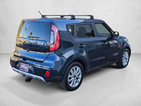 Used 2019 Kia Soul + FWD image 5