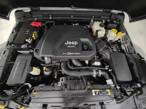 Used 2021 Jeep Gladiator Overland w/ Popular Equipment Package AWD/4WD image 4