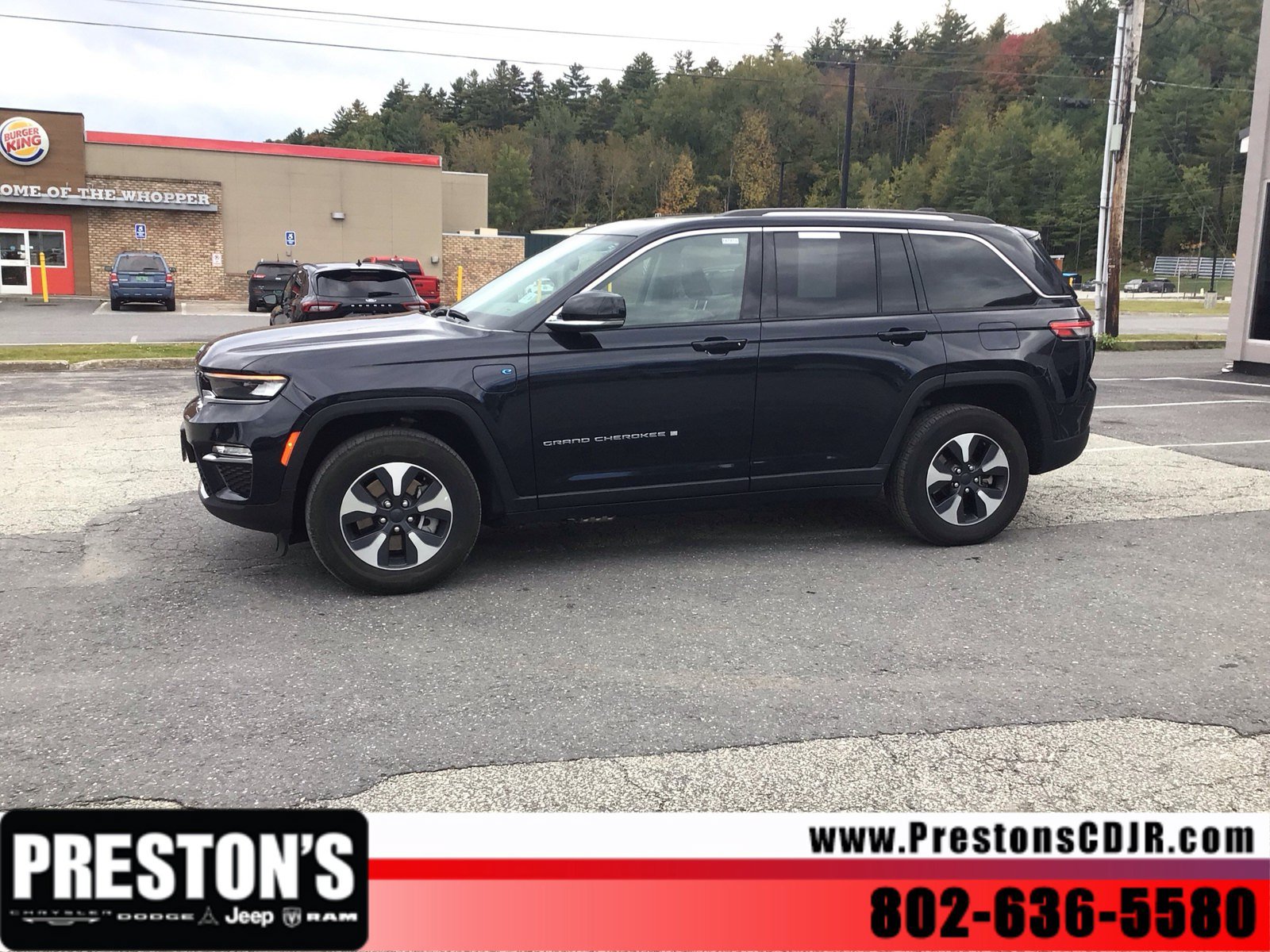 Used 2024 Jeep Grand Cherokee Limited 4xe AWD/4WD image 2
