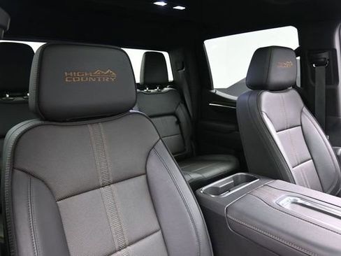 Used 2022 Chevrolet Silverado 1500 High Country AWD/4WD image 27