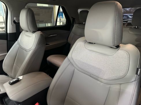 New 2026 Ford Explorer Active image 21