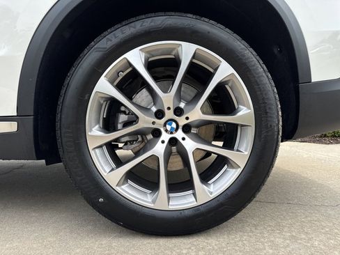 Used 2026 BMW X5 xDrive40i w/ Climate Comfort Package image 27