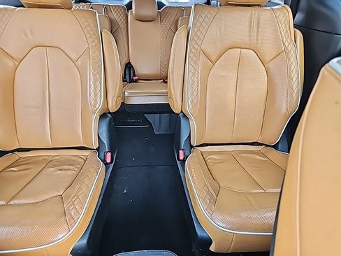 Certified 2022 Chrysler Pacifica Pinnacle image 41