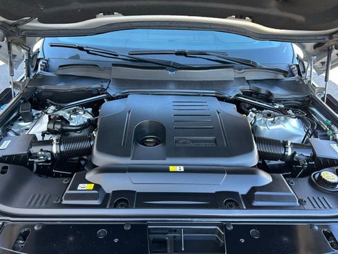 Used 2021 Land Rover Range Rover Westminster Edition image 18