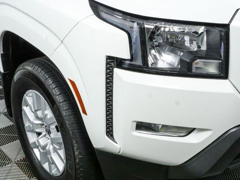 Used 2024 Nissan Frontier SV w/ Technology Package AWD/4WD image 34