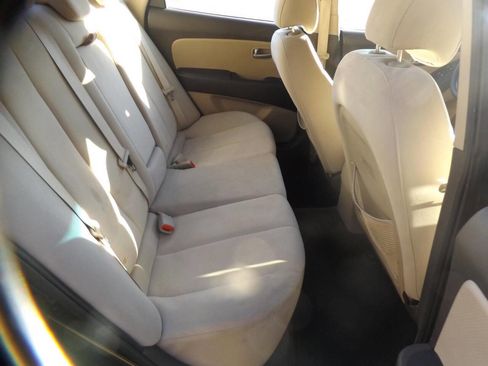 Used 2009 Hyundai Elantra GLS image 16