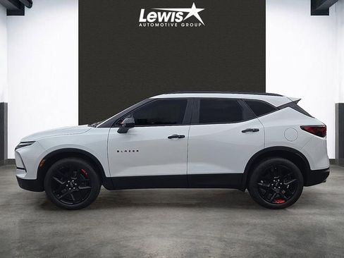 Used 2023 Chevrolet Blazer LT w/ Convenience Package FWD image 2