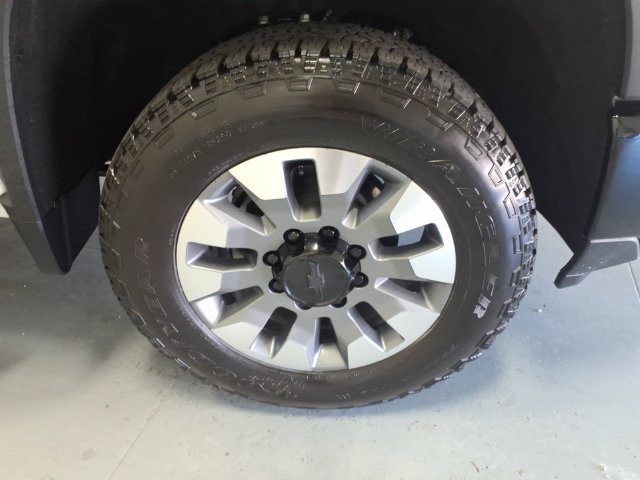 Used 2026 Chevrolet Silverado 2500 Custom w/ Custom Value Package AWD/4WD image 9