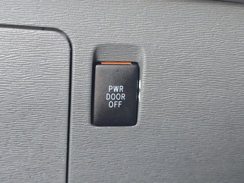 Used 2019 Toyota Sienna LE FWD image 27