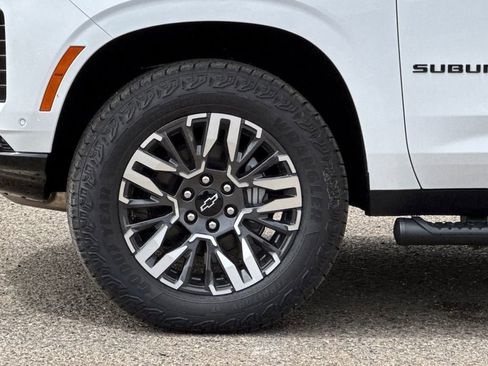 New 2026 Chevrolet Suburban Z71 w/ Z71 Off-Road Package AWD/4WD image 28