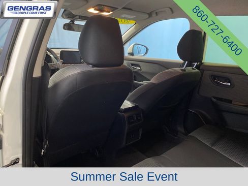 Used 2023 Nissan Rogue SV AWD/4WD image 26