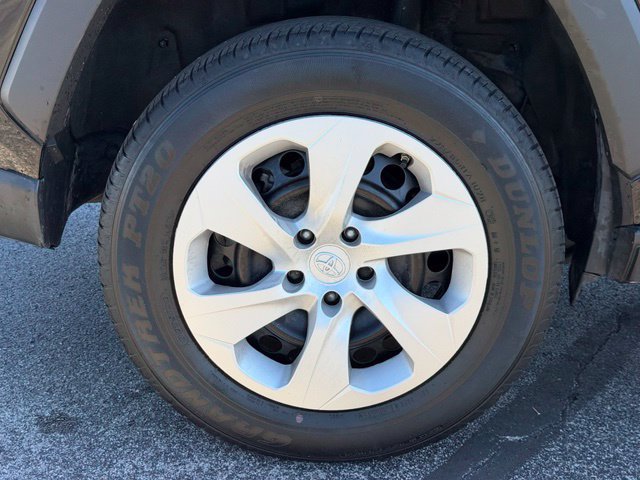Used 2025 Toyota RAV4 LE AWD/4WD image 12