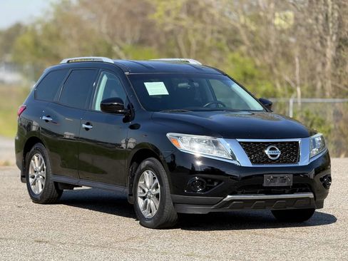 Used 2013 Nissan Pathfinder SV AWD/4WD image 1