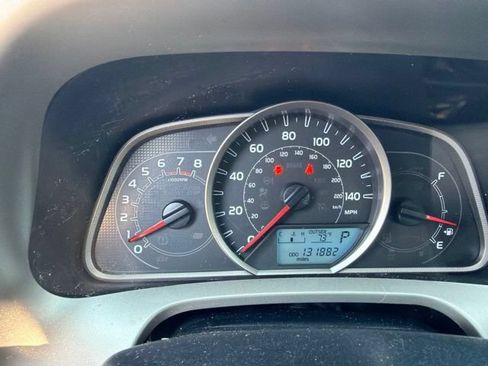 Used 2013 Toyota RAV4 XLE AWD/4WD image 8