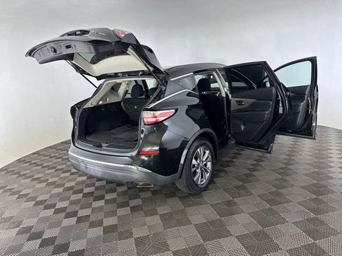 Used 2018 Nissan Murano SV AWD/4WD image 14