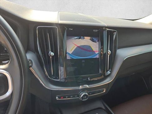 Used 2020 Volvo XC60 T5 Momentum w/ Protection Package Premier FWD image 14