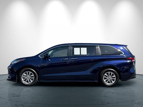 Used 2022 Toyota Sienna XLE FWD image 7