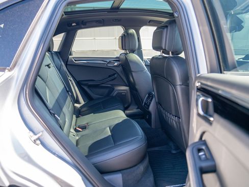 Certified 2026 Porsche Macan AWD/4WD image 24