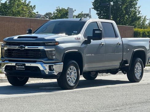 New 2026 Chevrolet Silverado 2500 LT w/ All Star Edition AWD/4WD image 8
