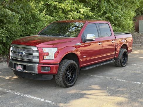 Used 2015 Ford F150 Platinum w/ Equipment Group 701A Luxury AWD/4WD image 3