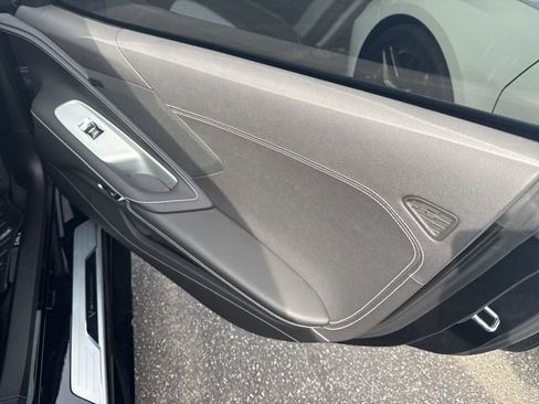 Certified 2023 Chevrolet Corvette Stingray Convertible w/ Battery Protection Package image 19