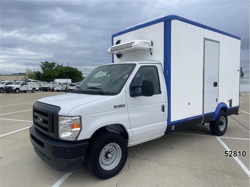 Used 2023 Ford E-350 and Econoline 350 Super Duty w/ Power Windows & Locks Group RWD image 1
