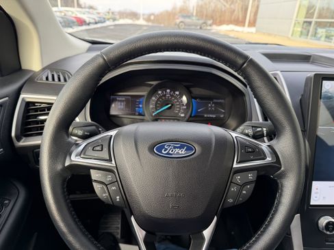 Certified 2024 Ford Edge SEL w/ Convenience Package AWD/4WD image 18