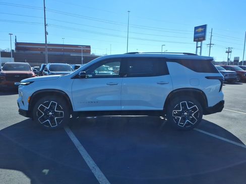 New 2026 Chevrolet Traverse High Country w/ LPO, Floor Liner Package FWD image 27