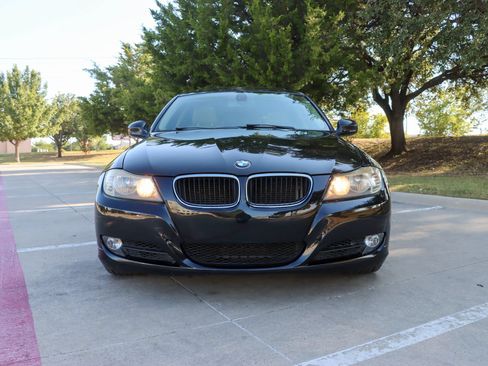 Used 2011 BMW 328i Sedan w/ Premium Pkg RWD image 2