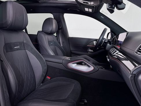 Certified 2025 Mercedes-Benz GLS 63 AMG 4MATIC image 7