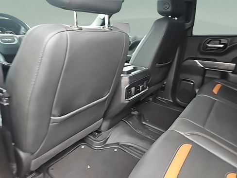 Used 2022 GMC Sierra 1500 AT4 w/ AT4 Premium Package image 28