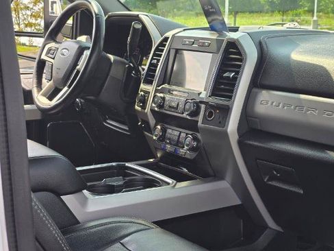 Certified 2019 Ford F250 Lariat w/ Lariat Ultimate Package AWD/4WD image 9