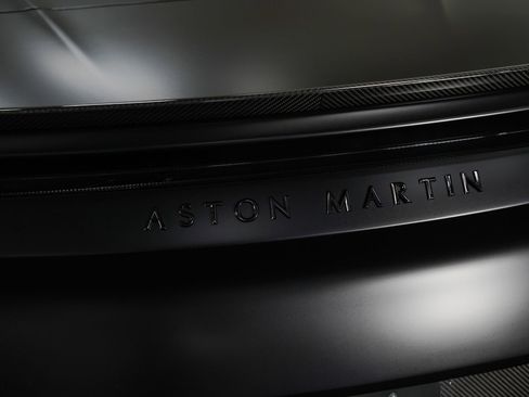 Used 2022 Aston Martin DBS Superleggera Volante RWD image 22