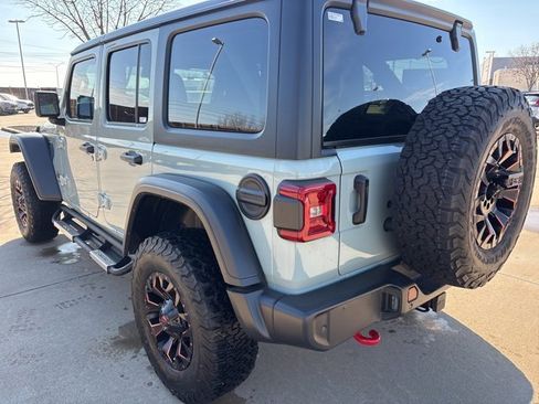 Used 2024 Jeep Wrangler Unlimited Rubicon w/ Technology Group image 4