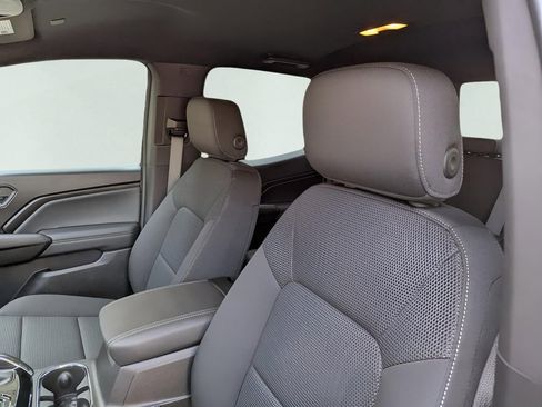 New 2026 GMC Canyon Elevation w/ Convenience Package image 9