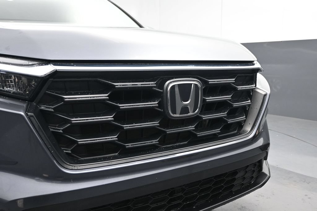 Used 2025 Honda CR-V LX image 4