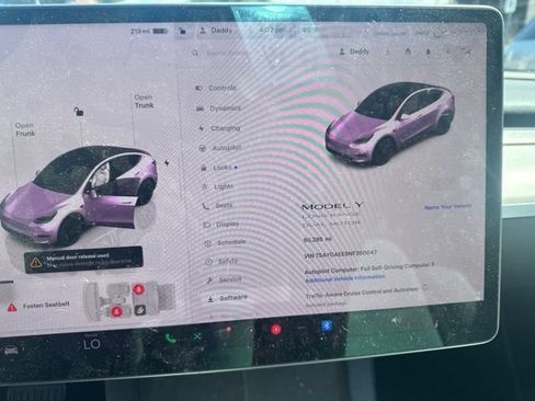 Used 2022 Tesla Model Y Long Range AWD/4WD image 2