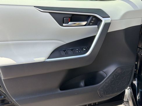 Used 2019 Toyota RAV4 XLE Premium w/ Cold Weather Package FWD image 14