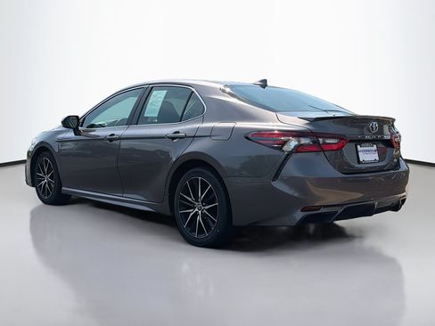 Used 2024 Toyota Camry SE FWD image 12