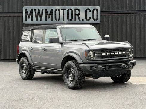 Used 2023 Ford Bronco Black Diamond AWD/4WD image 2
