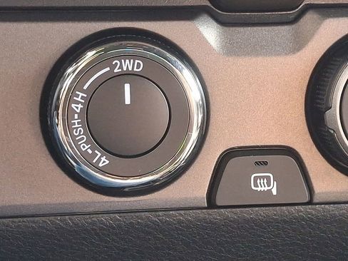 Used 2023 Toyota Tacoma TRD Off-Road image 27