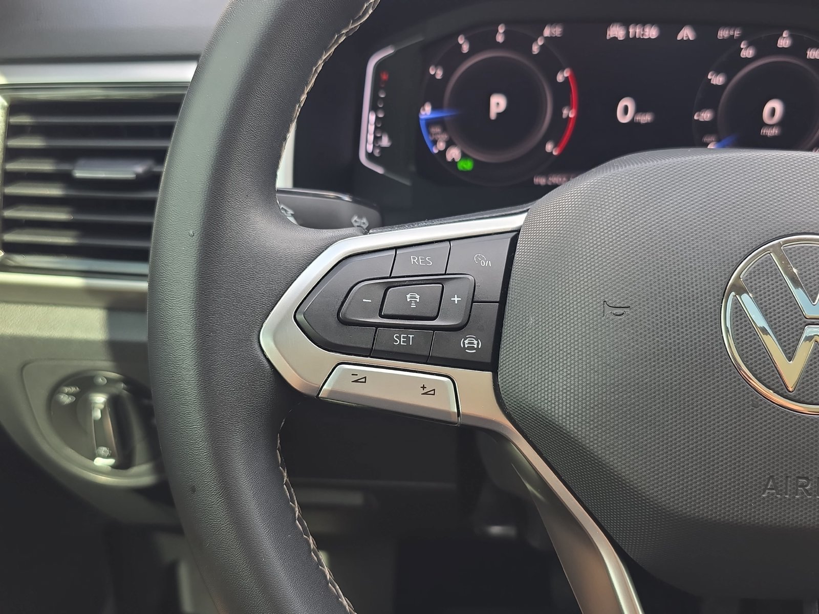 Used 2022 Volkswagen Atlas SE AWD/4WD image 14