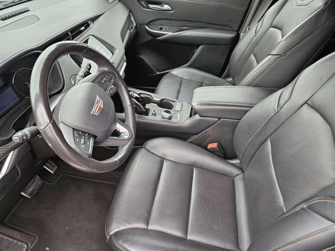 Used 2023 Cadillac XT4 Sport AWD/4WD image 17