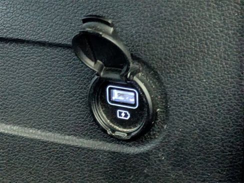 Used 2022 Hyundai Palisade SE image 28